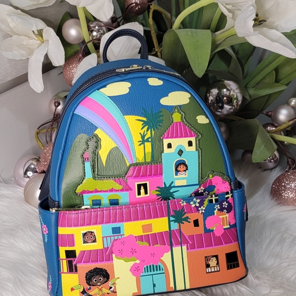 Loungefly Encanto Backpack Brand new - Picture 2 of 6